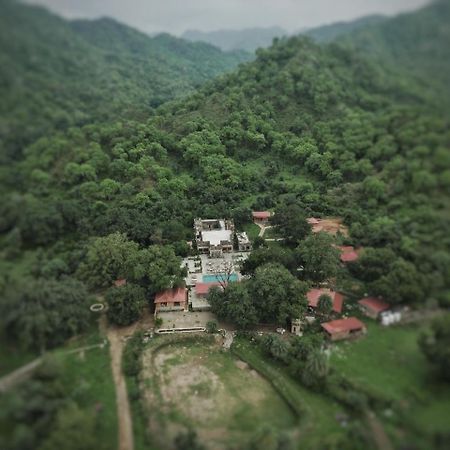 Aloof Jungle Lodge Ghānerao Buitenkant foto