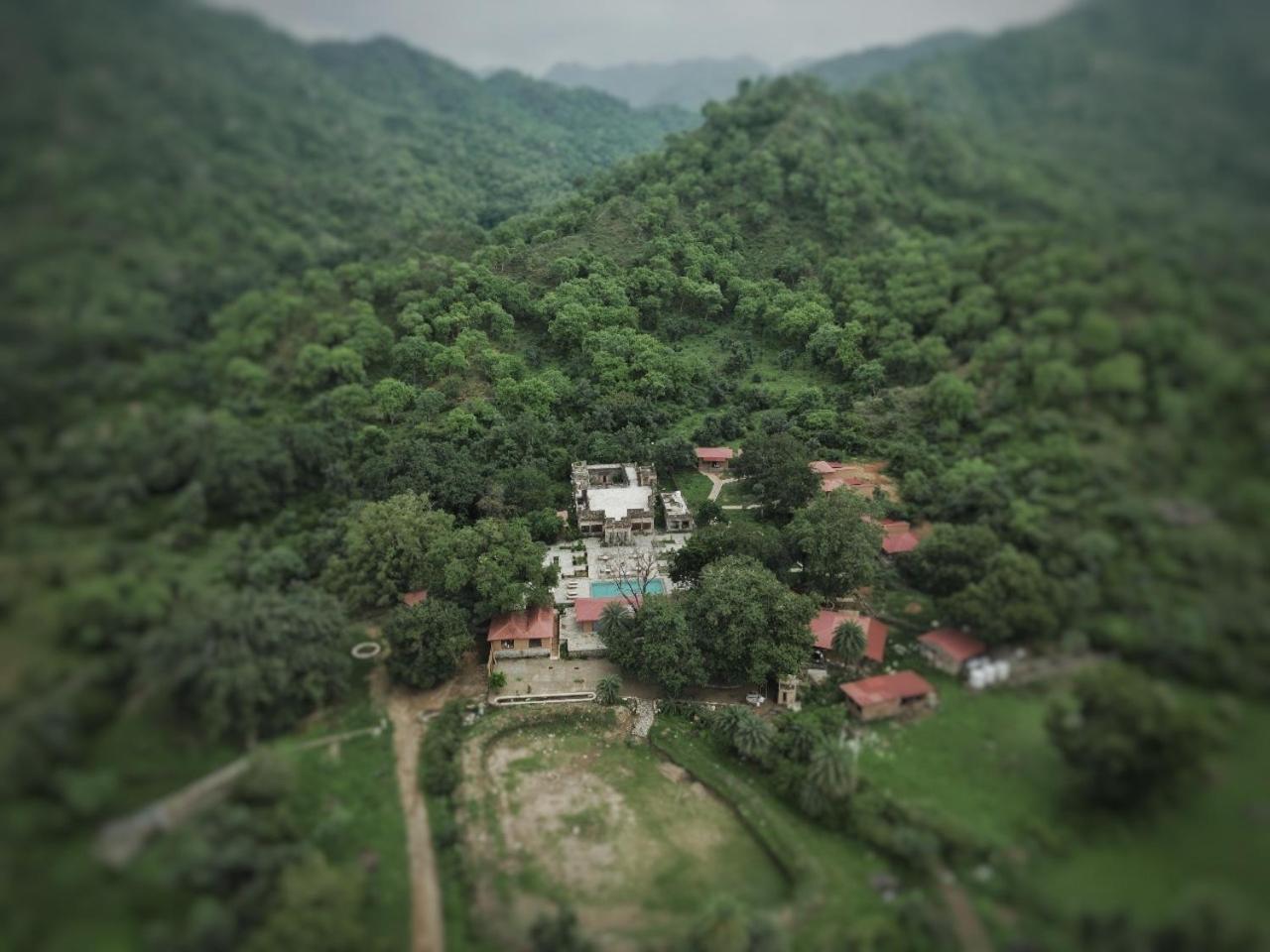 Aloof Jungle Lodge Ghānerao Buitenkant foto